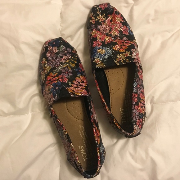 TOMS rare floral print crackled leather slip on - Picture 5 of 7